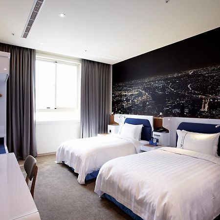 Airline Inn Green Park Way Ταϊχούνγκ Δωμάτιο φωτογραφία